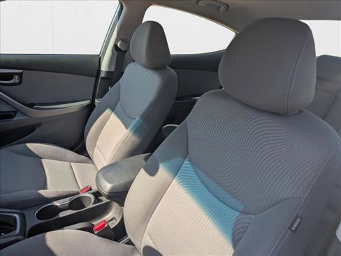 Used 2015 Hyundai Elantra SE image 15