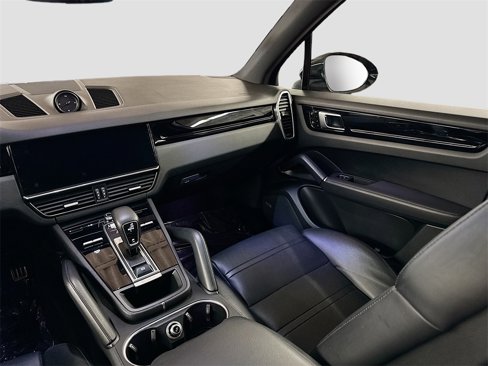 Used 2019 Porsche Cayenne S image 24