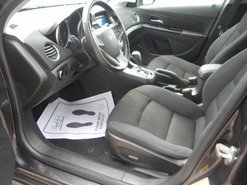 Used 2014 Chevrolet Cruze LT image 8