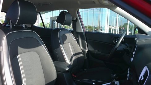 Certified 2022 Hyundai Venue Limited image 8