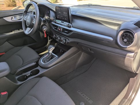 Used 2023 Kia Forte LXS w/ LXS Technology Package image 12