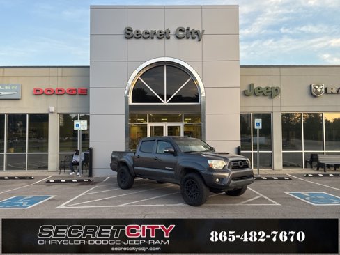 Used 2015 Toyota Tacoma 4x4 Double Cab image 1