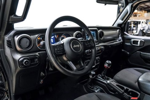 Used 2023 Jeep Wrangler Sport image 8
