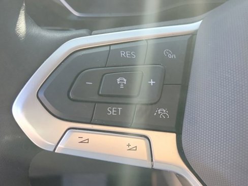 Used 2023 Volkswagen Jetta SE image 30