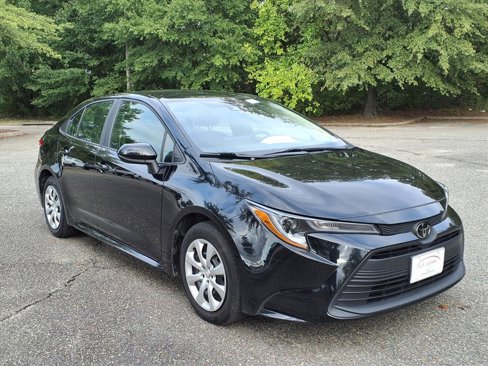 Used 2024 Toyota Corolla LE image 1