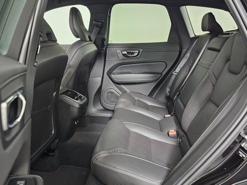 Used 2020 Volvo XC60 T6 Inscription w/ Protection Package image 12