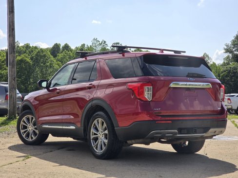 Used 2020 Ford Explorer XLT w/ Equipment Group 202A image 10