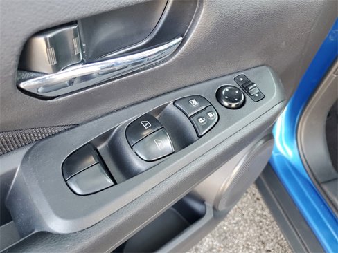 Used 2023 Nissan Kicks SV image 25