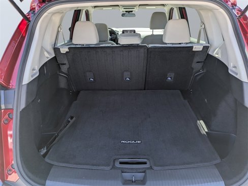Used 2023 Nissan Rogue SV image 12