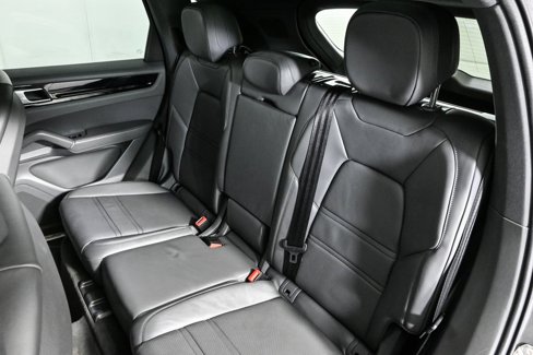 Certified 2020 Porsche Cayenne image 20