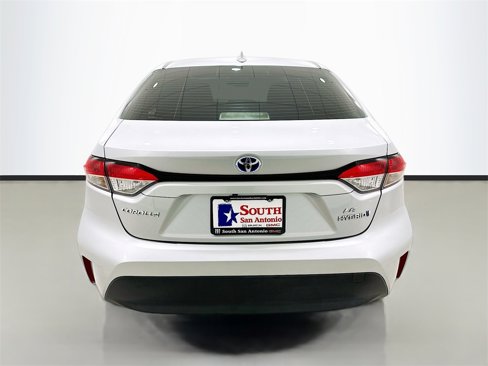 Used 2023 Toyota Corolla LE image 6