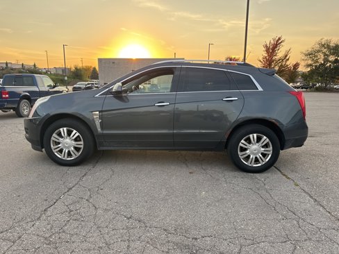 Used 2010 Cadillac SRX Luxury image 1