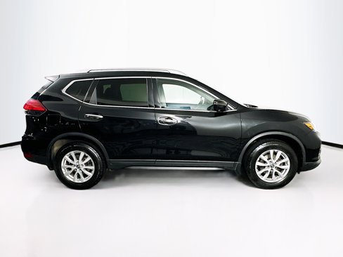 Used 2017 Nissan Rogue SV w/ SV Premium Package image 10