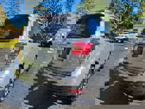 Used 2018 Subaru Forester 2.5i Premium w/ All-Weather Package image 3