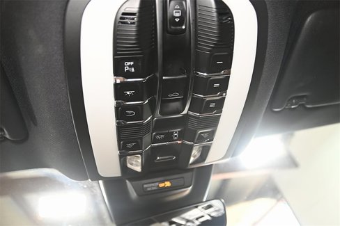 Used 2019 Porsche Macan image 17