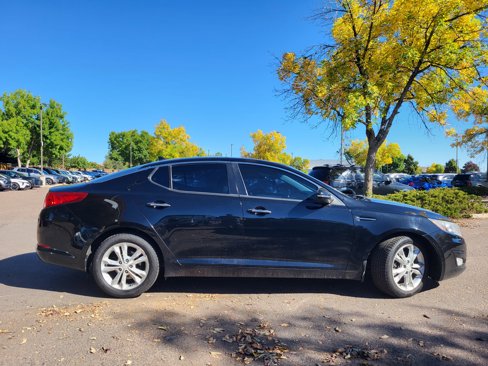 Used 2013 Kia Optima EX w/ Premium Pkg image 2