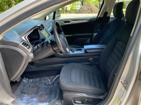 Used 2019 Ford Fusion SE image 28