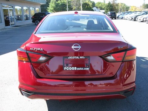 Used 2024 Nissan Altima 2.5 SV image 5