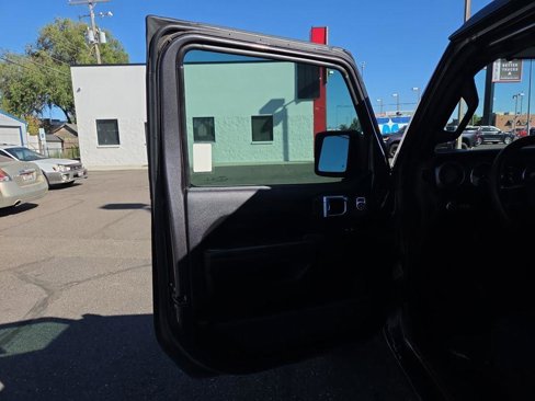 Used 2021 Jeep Gladiator Sport image 31