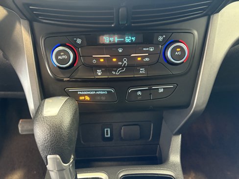 Used 2017 Ford Escape SE image 14