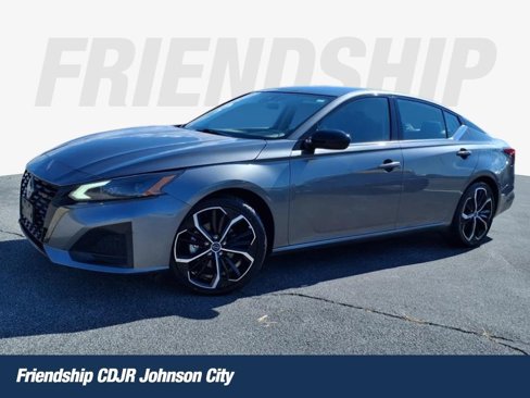 Used 2023 Nissan Altima 2.5 SR image 1
