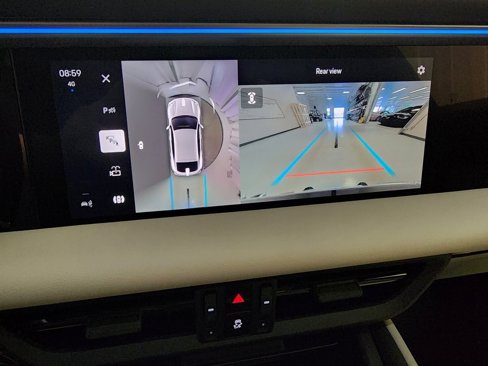 New 2025 Porsche Macan 4S Electric image 10