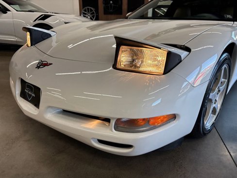 Used 2004 Chevrolet Corvette Coupe w/ Preferred Equipment Group image 20