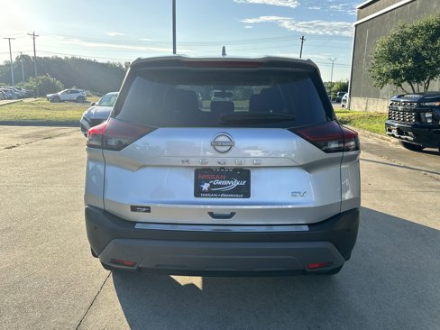 Used 2023 Nissan Rogue SV image 9