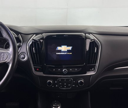 Used 2019 Chevrolet Traverse LT image 11