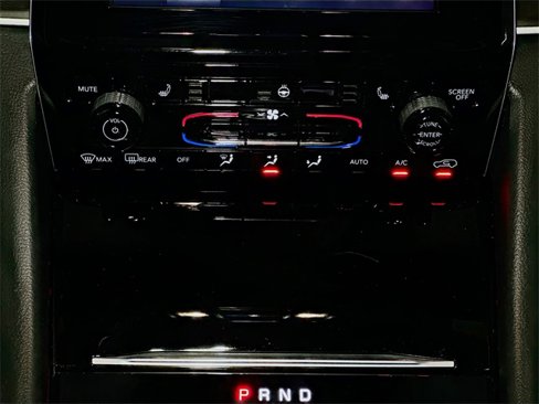 Used 2023 Jeep Grand Cherokee Altitude image 30