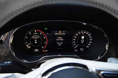 New 2025 Bentley Bentayga Extended Wheelbase image 15