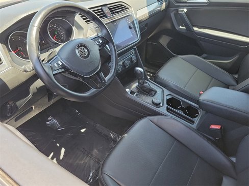 Used 2019 Volkswagen Tiguan SE image 5