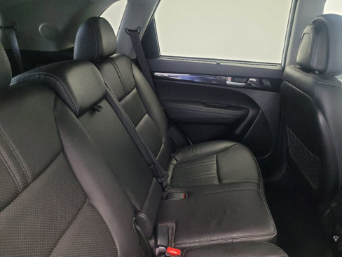 Used 2015 Kia Sorento SX image 18