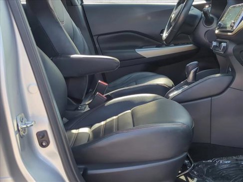 Used 2019 Nissan Kicks SR w/ SR Premium Package image 19