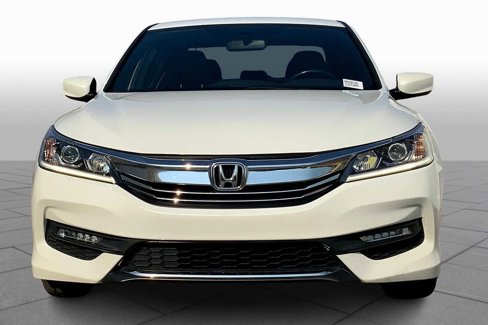 Used 2017 Honda Accord Sport image 3