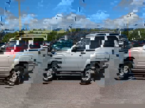 Used 2008 Nissan Xterra S image 3