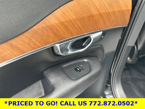 Used 2022 Volvo XC90 T6 Momentum w/ Protection Package Premier image 12