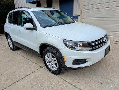 Used 2016 Volkswagen Tiguan S image 11