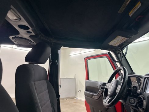Used 2011 Jeep Wrangler Unlimited Sport w/ Connectivity Group image 18