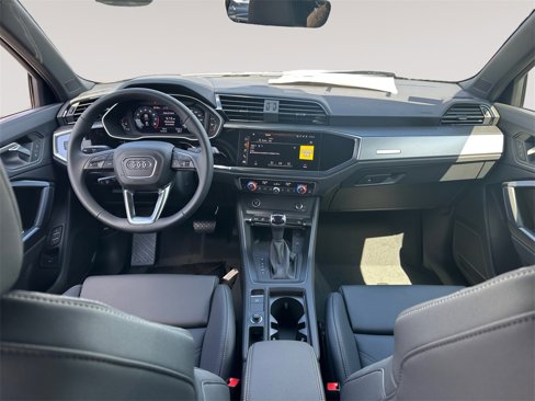 New 2025 Audi Q3 2.0T Premium image 10