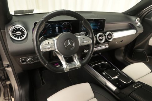Used 2021 Mercedes-Benz GLB 35 AMG 4MATIC image 41