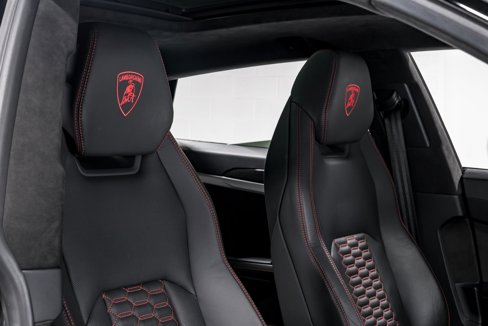 Used 2020 Lamborghini Urus image 39