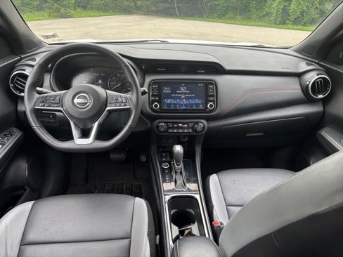 Used 2023 Nissan Kicks SR image 31