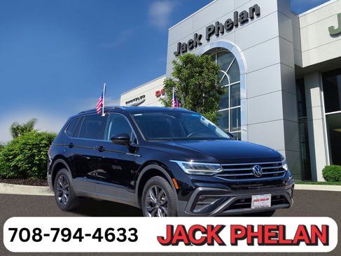 Used 2023 Volkswagen Tiguan SE image 1