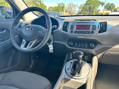 Used 2016 Kia Sportage LX image 9