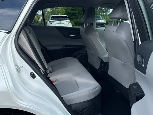 Used 2024 Toyota Venza LE image 15
