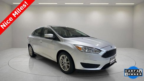 Used 2017 Ford Focus SE image 1