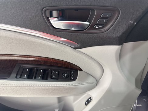 Certified 2018 Acura MDX SH-AWD w/ Technology Package image 11