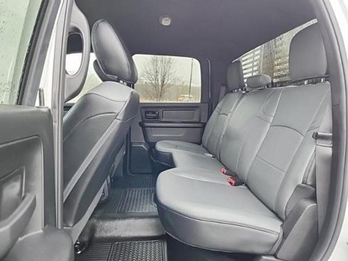 Used 2021 RAM 5500 Tradesman w/ Chrome Appearance Group image 9