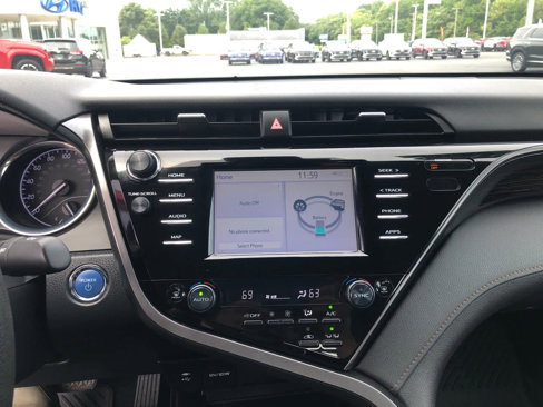Used 2019 Toyota Camry LE image 15